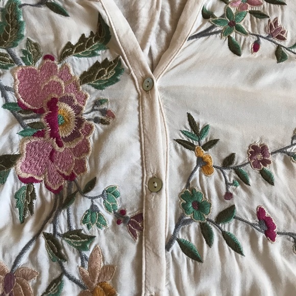 Anthropologie embroidered button-down, 3/4 sleeve - Picture 2 of 5